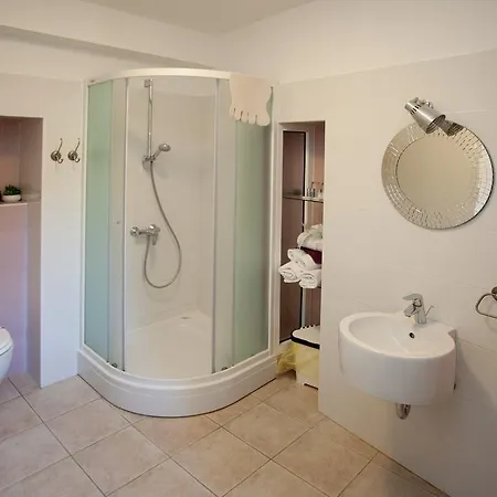 Baguc Bed and Breakfast 4*